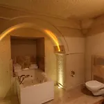 Abu Hayat Cave Otel