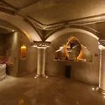 Otel Abu Hayat Cave