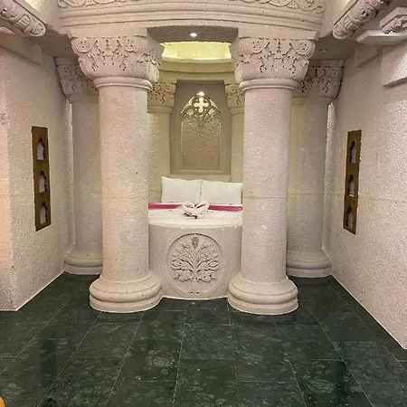 Abu Hayat Cave 3*