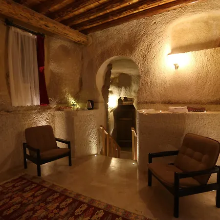 Abu Hayat Cave Hotel 3*