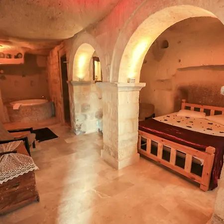 Abu Hayat Cave Hotel