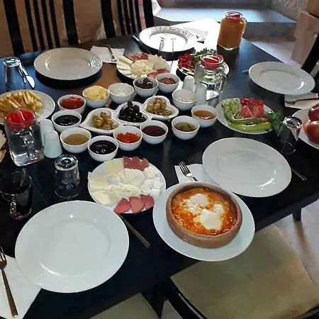 Отель Abu Hayat Cave 3*