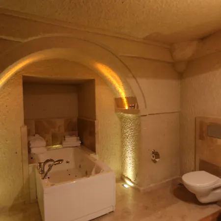 Abu Hayat Cave Hotel