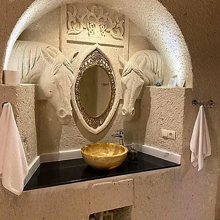 Abu Hayat Cave Отель