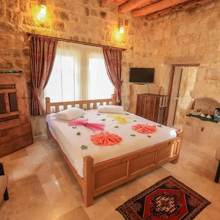 Abu Hayat Cave 3*