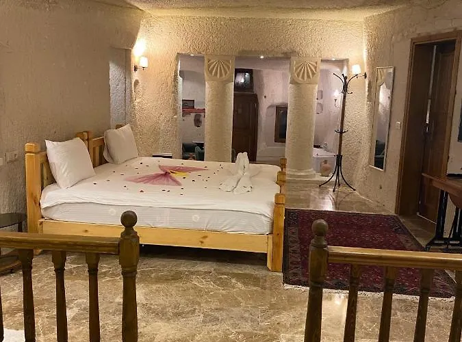 Abu Hayat Cave Ortahisar