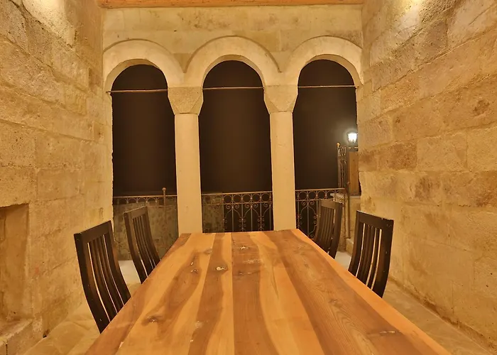 Abu Hayat Cave Otel 3*