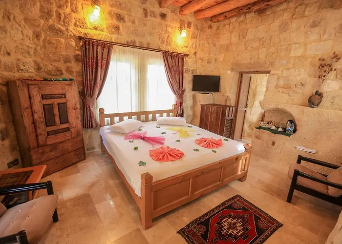 Abu Hayat Cave 3*